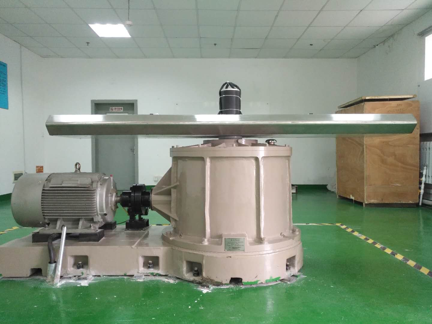 轉臂離心恒加速試驗臺(圖1)