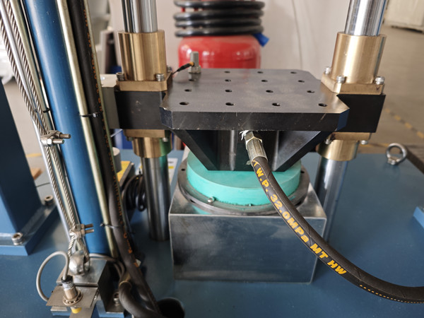 落錘式沖擊試驗系統的技術方案(圖2)